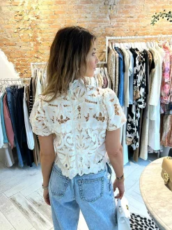Shop Chloe Broderie Top Beige Tops & Blousjes