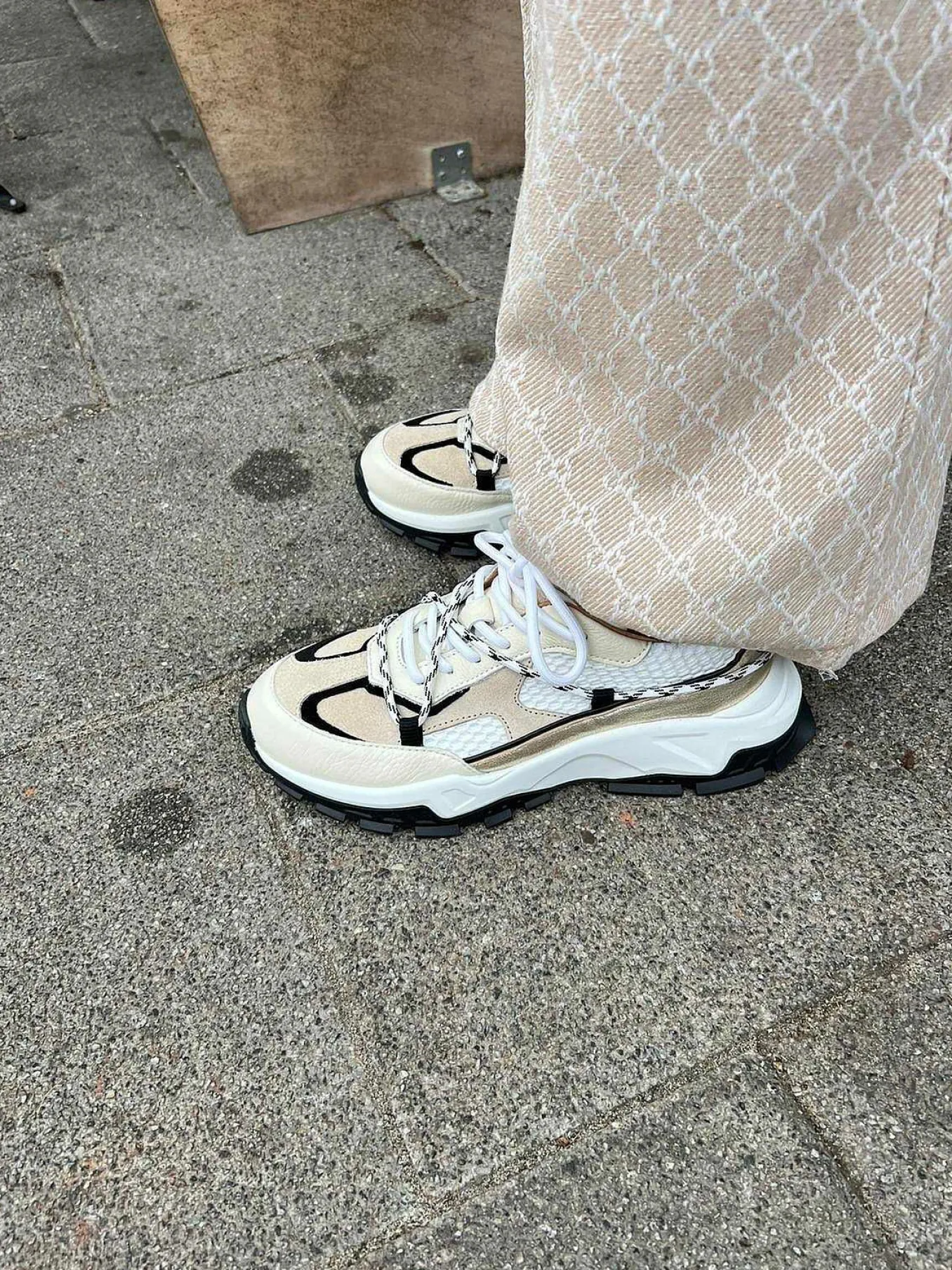 Cheap Dwrs Bonney Sneakers Off White & Black Sneakers