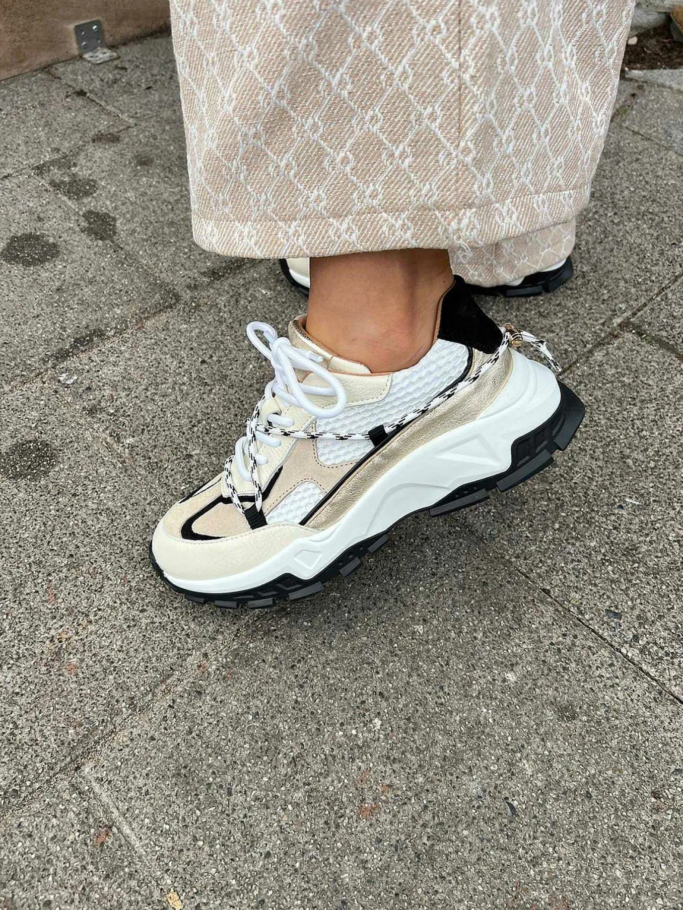 Cheap Dwrs Bonney Sneakers Off White & Black Sneakers