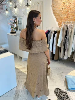 Clearance Estella Off Shoulder Maxi Dress Camel Jurken