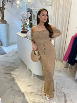 Clearance Estella Off Shoulder Maxi Dress Camel Jurken