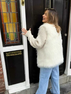 Online Furry Gilet Off White Gilets