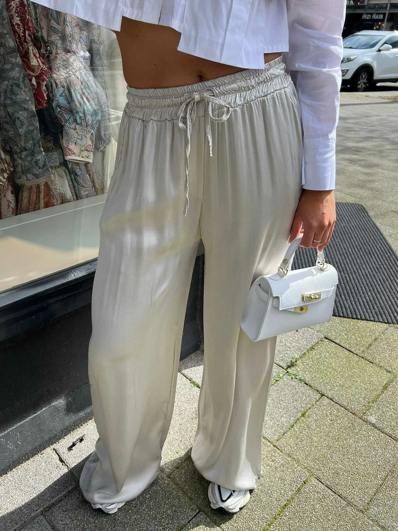 Shop Julie Silky Pants Light Beige Broeken