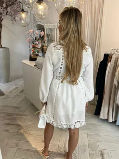 Hot June Broderie Dress White Jurken
