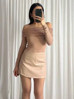 Hot Lana Off Shoulder Top Camel Tops & Blousjes