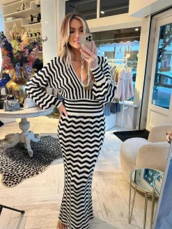 Flash Sale Layla Maxi Dress Black & Off White Jurken