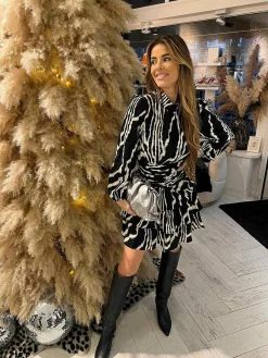 Best Romy Metallic Clutch Silver Tassen