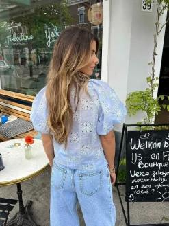 Fashion Veerle Short Sleeve Broderie Blouse Blue Tops & Blousjes