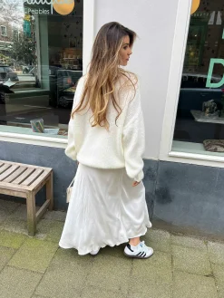 Hot Vive Silky Maxi Skirt Off White Rokken